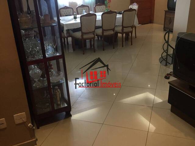 Casa para Venda em Contagem - 2