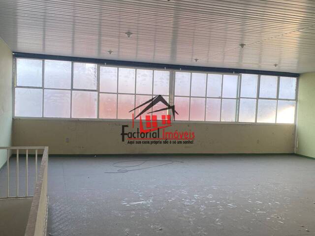 Salão Comercial para Locação em Contagem - 4