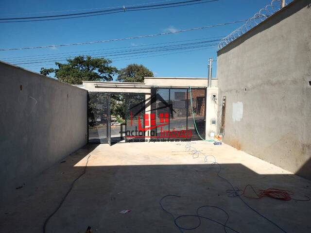 Venda em Parque Xangri-Lá - Contagem